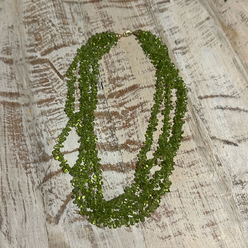 Beautiful 4 string necklace w light green beading